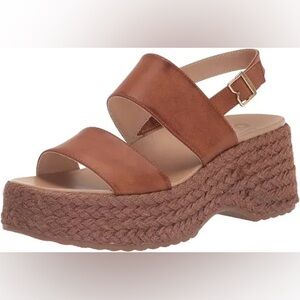 Dr. Scholl’s “Delaney” Platform Sandal